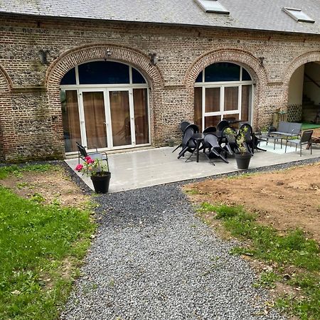 Les Gites Du Chateau Du Cedre Manneville-ès-Plains Exterior photo