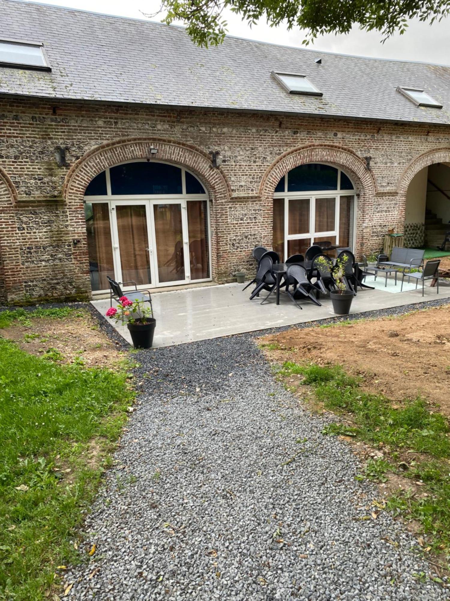 Les Gites Du Chateau Du Cedre Manneville-ès-Plains Exterior photo